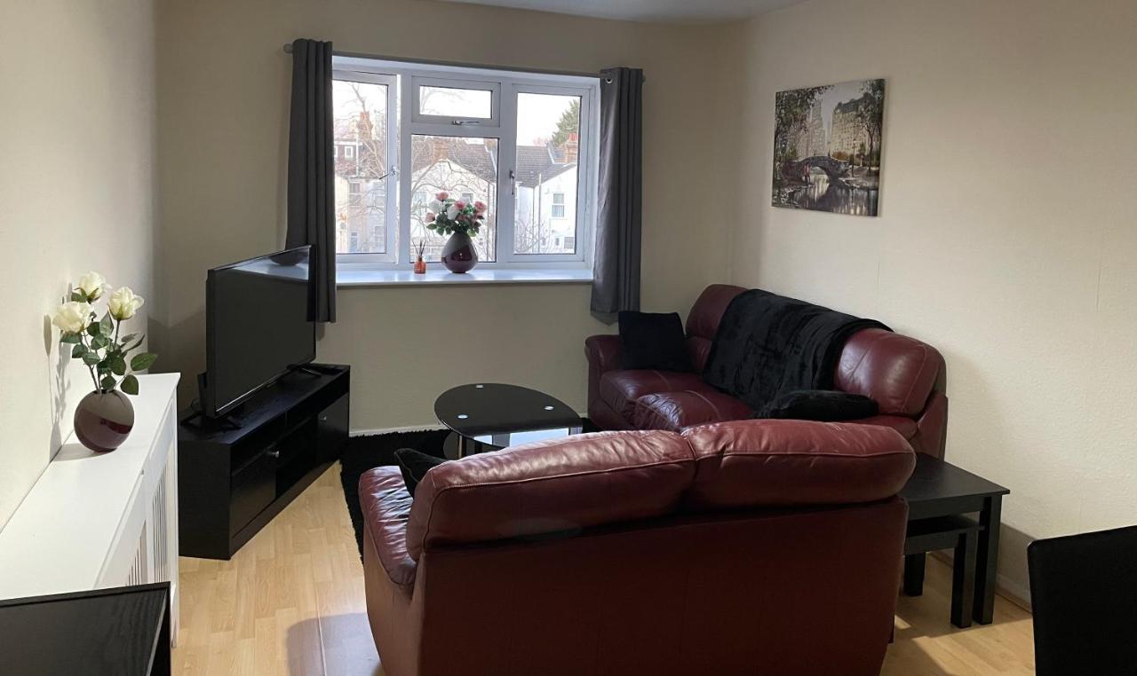 Nnk Air Bnb Енфілд Екстер'єр фото